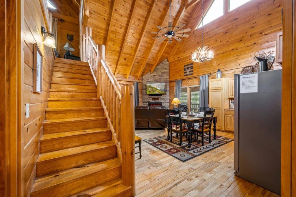 2-Bedroom Cabin With 2 Master Suites, Loft, Half-Bath And Hot Tub In A Serene Resort Setting Sevierville Eksteriør bilde