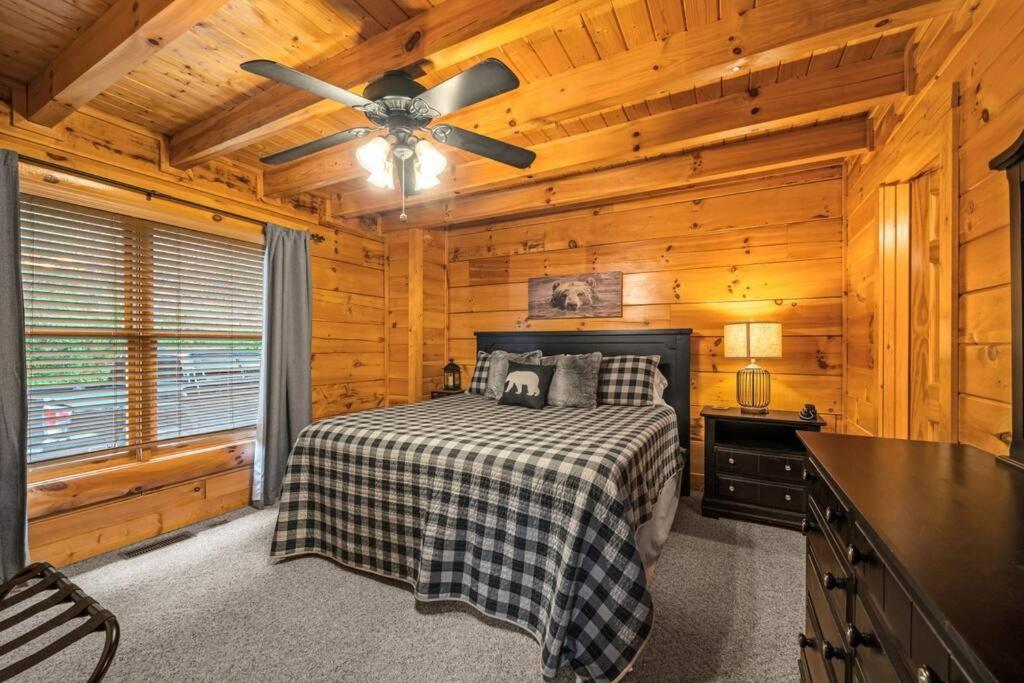 2-Bedroom Cabin With 2 Master Suites, Loft, Half-Bath And Hot Tub In A Serene Resort Setting Sevierville Eksteriør bilde