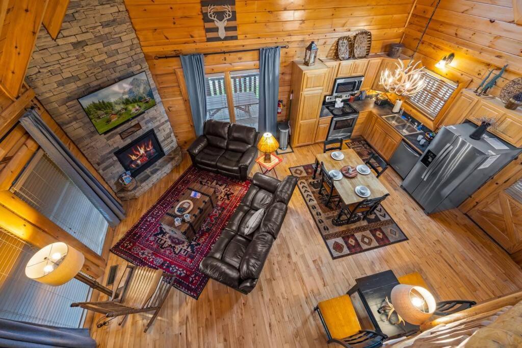 2-Bedroom Cabin With 2 Master Suites, Loft, Half-Bath And Hot Tub In A Serene Resort Setting Sevierville Eksteriør bilde