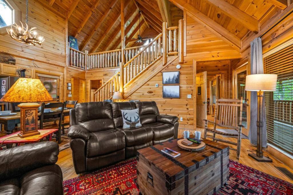 2-Bedroom Cabin With 2 Master Suites, Loft, Half-Bath And Hot Tub In A Serene Resort Setting Sevierville Eksteriør bilde